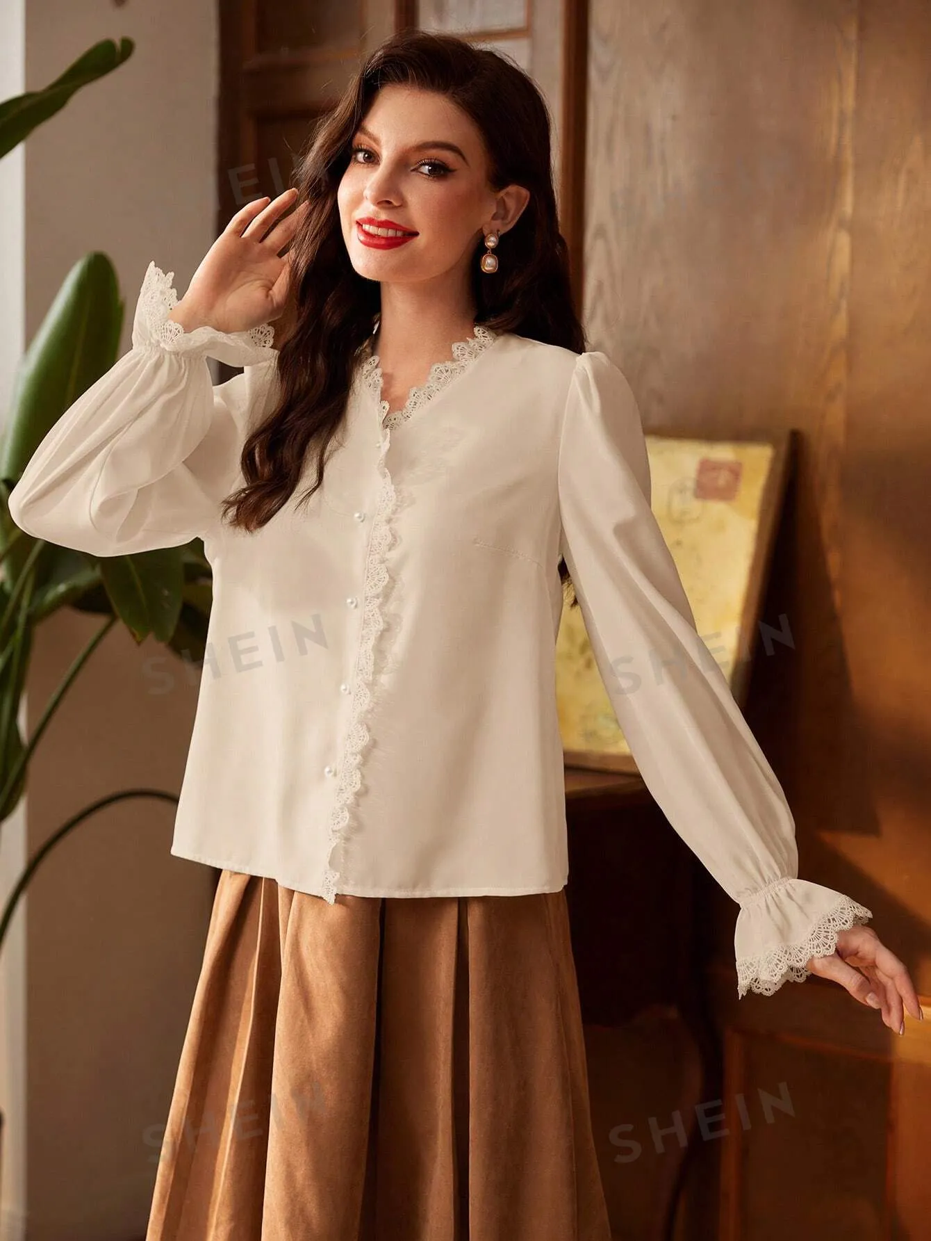DECDS Vintage Elegant Women's Shirt With Lace Patchwork