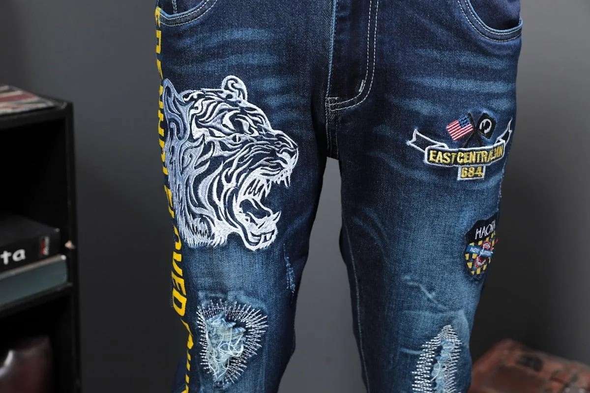 Men's Autumn Patchwork Tiger Embroidery Jeans