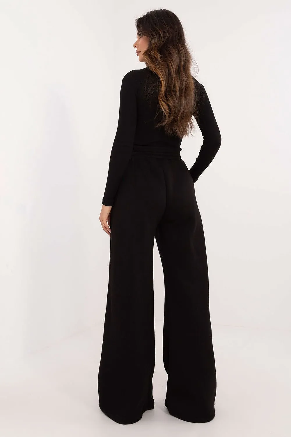 Snug & Stylish High-Rise Ensemble